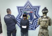 DETIENEN OFICIALES DE LA POLICÍA MUNICIPAL Y MARINA A HOMBRE CON DOSIS DE CRISTAL