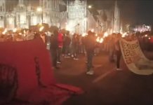 VIDEO | NORMALISTAS PROTESTAN CON ANTORCHAS FRENTE A PALACIO NACIONAL; “HAREMOS QUEMAZÓN”, ADVIERTEN