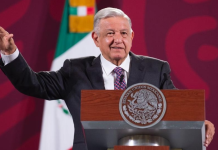 “¿POR QUÉ VAMOS A HACERLE DAÑO A POSIBLES CANDIDATOS DEL PAN?”: AMLO PRESUME QUE MORENA LIDERA ENCUESTAS PARA 2024