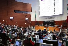 Morena propone que expresidentes puedan convertirse en senadores