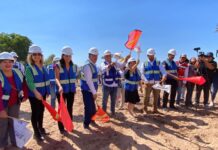 DA ALCALDE BANDERAZO A CONSTRUCCIÓN DE PUENTE VEHICULAR