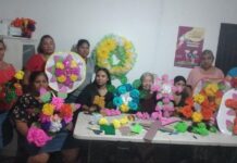 CONCLUYE CON ÉXITO TALLER DE ELABORACIÓN DE CORONAS PARA DÍA DE MUERTOS EN BÁCUM