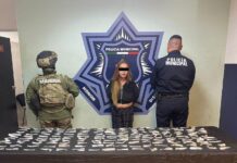 CAPTURA POLICÍA MUNICIPAL A FÉMINA CON MÁS DE 150 ENVOLTORIOS DE CRISTAL