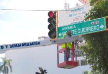 REINSTALAN SEMÁFORO DE LA SINALOA Y GUERRERO