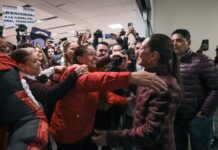 AL GRITO DE ¡PRESIDENTA! CLAUDIA SHEINBAUM ES ARROPADA POR EL CARIÑO DE MILITANTES Y SIMPATIZANTES A SU LLEGADA A DURANGO