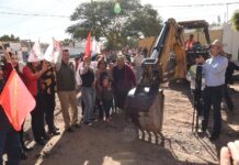 DA LAMARQUE CANO BANDERAZO A PAVIMENTACIÓN EN CALLE TETABIATE