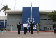 EFECTÚAN TRADICIONAL LUNES CÍVICO EN LA CORPORACIÓN POLICIAL