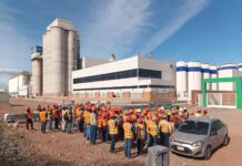 ATIENDE PROTECCIÓN CIVIL MUNICIPAL Y BOMBEROS FUGA DE AMONIACO EN EMPRESA CERVECERA