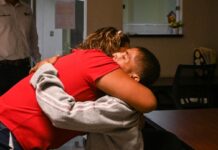 REÚNE DIF CAJEME A CARLOS CON SU FAMILIA