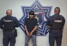 AGENTES UMAV CAPTURAN A JOVEN POR VIOLENCIA FAMILIAR