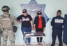 ELEMENTOS DE LA SSPM Y MARINA DETIENEN A DOS MUJERES POR ROBO A COMERCIO