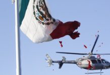 VIDEO | HELICÓPTERO APUNTO DE CAER TRAS INCIDENTE CON BANDERA