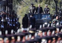 AMLO AGRADECE EL APOYO “FUNDAMENTAL” DEL EJÉRCITO PERO NIEGA LA MILITARIZACIÓN