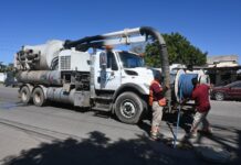 MEDIANTE SONDEO Y DESAZOLVE DE COLECTOR PRINCIPAL SE DA SOLUCIÓN A PROBLEMAS DE DRENAJE DE COLONIAS DEL ORIENTE DE LA CIUDAD