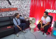 Video: Tunden a Aleks Syntek en redes por arrojar al inodoro el disco de Karol G