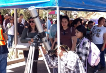 SE REÚNEN CIENTOS DE CAJEMENSES PARA OBSERVAR ECLIPSE SOLAR EN PLANETARIO DE CAJEME