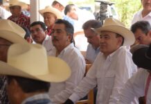 SE REÚNEN ALCALDE Y GOBERNADOR CON ETNIA YAQUI PARA ESTABLECER ACUERDOS CONFORME AL PLAN DE JUSTICIA