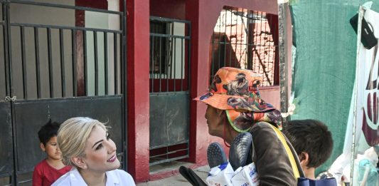 DIF CAJEME BRINDA APOYO A LAS FAMILIAS DE LA COLONIA CAJEME CON EL PROGRAMA “DIF EN TU COLONIA”*