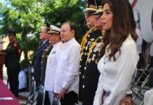 Encabeza gobernador Alfonso Durazo desfile cívico militar