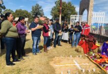 H. Ayuntamiento de Yécora felicita a las autoridades educativa
