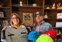 Felicita Alcaldesa de Yécora al director del deporte