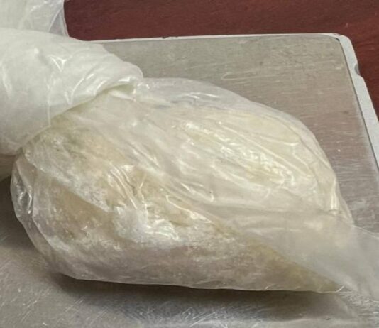 *Detiene Policía Estatal a tres hombres por posesión de narcótico en operativo por la capital sonorense.*