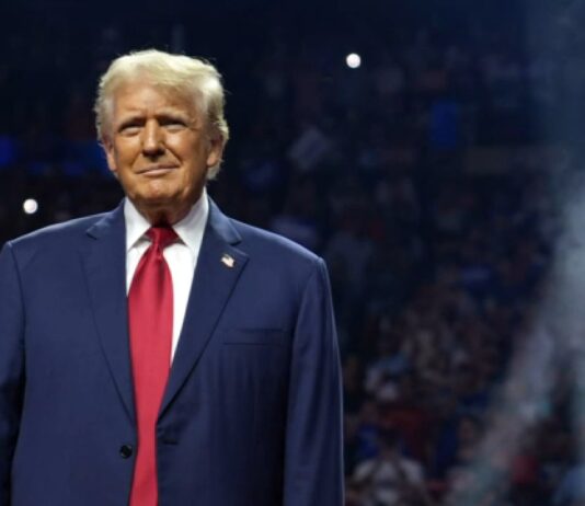 «Nadie entiende ni una palabra de lo que dice este tipo»: las críticas de Trump al show de Bad Bunny en el Super Bowl