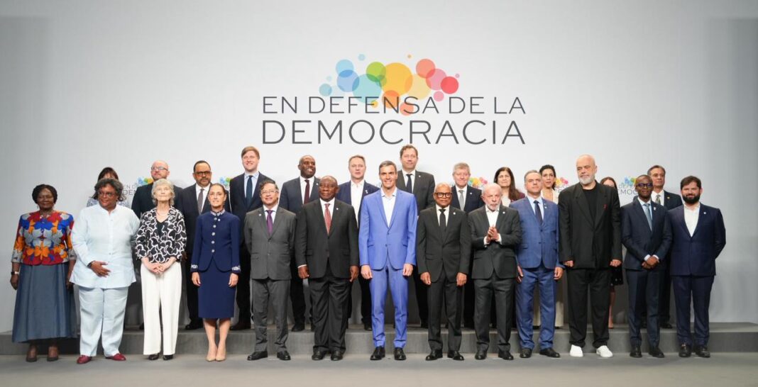 170426-CSP-IV-CUMBRE-EN-DEFENSA-DE-LA-DEMOCRACIA.-BARCELONA-ESPANA1