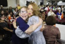 Celebra Marcela Maval a más de 600 mamás en Nogales