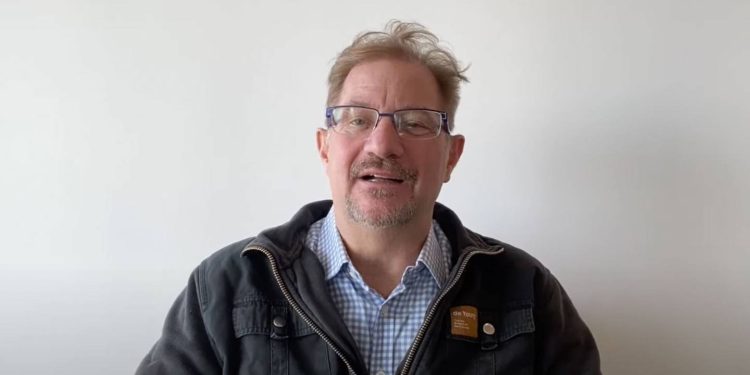 ANDRÉS ROEMER SALE DE LA CÁRCEL EN ISRAEL; ESCRITOR ANUNCIA LIBRO