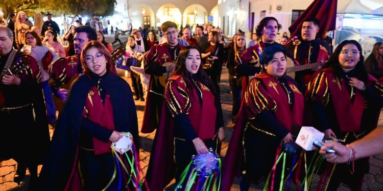 La cultura toma las calles de Álamos