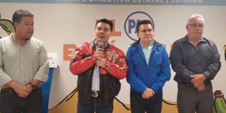 SE REGISTRAN ASPIRANTES A DIPUTADOS FEDERALES EN EL PAN SONORA