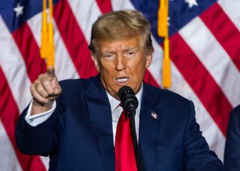 TRUMP LLAMA A LA UNIÓN EN EE.UU. TRAS GANAR LOS CAUCUS DE IOWA Y ARREMETE CONTRA LOS MIGRANTES