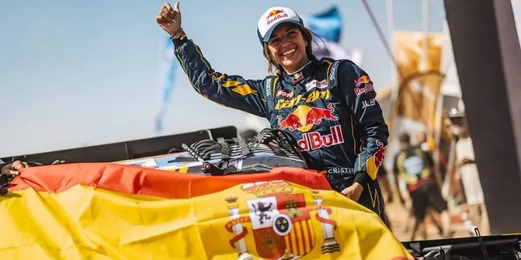 CRISTINA GUTIÉRREZ, SEGUNDA MUJER EN GANAR EL DAKAR: ‘HE CUMPLIDO MI SUEÑO DE BEBÉ’