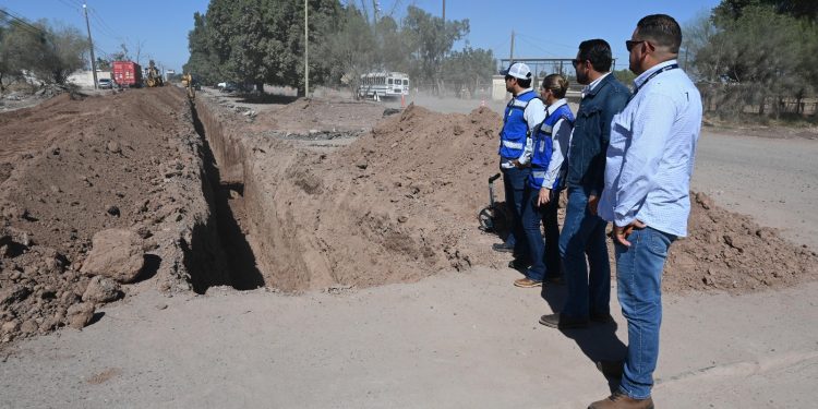 AVANZAN LOS TRABAJOS DE TUBERIA DE AGUA DE 30 PULGADAS HACIA EL SUR ORIENTE DE CIUDAD OBREGON
