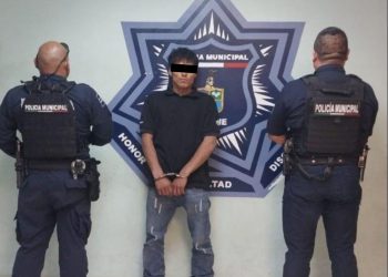 AGENTES UMAV CAPTURAN A JOVEN POR VIOLENCIA FAMILIAR