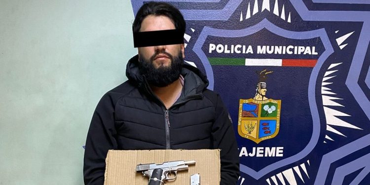 RECUPERA SSPM VEHÍCULO ROBADO, HAY UN DETENIDO CON ARMA DE FUEGO