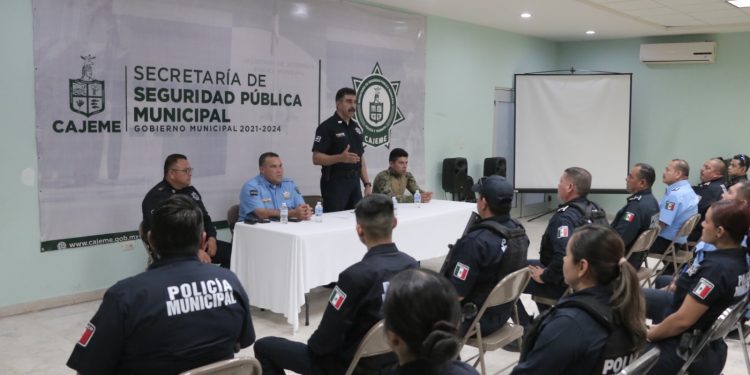 SE REÚNE CRUZ HERNÁNDEZ CON TROPA DE LA SSPM