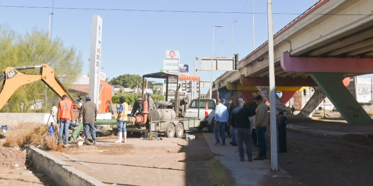 SE REALIZAN MEJORAS EN RED HIDRAÚLICA EN EL SECTOR DE CALLE 300 AL SUR DE LA CIUDAD