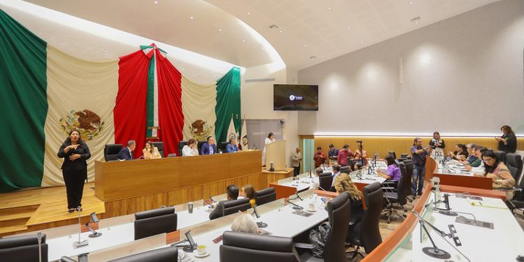 Plantean en Congreso de Sonora condiciones dignas para mujeres reclusas y sus hijos