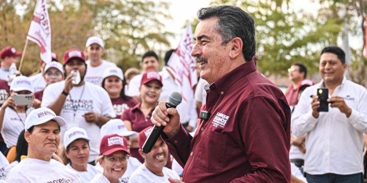 LAMARQUE CANO REAFIRMA SU COMPROMISO CON VECINOS DE LA COLONIA HIDALGO, CUMURIPA Y LIBERTAD