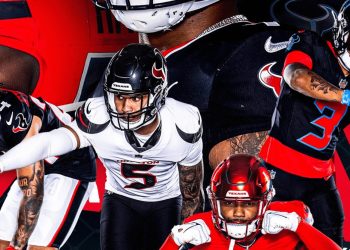 Los Houston Texans de la NFL presentan sus nuevos uniformes a ritmo de mariachi
