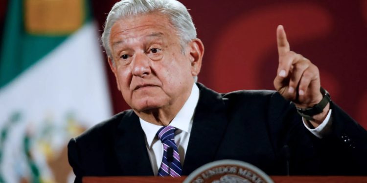 “Apoyemos la paz y la fraternidad universal”: AMLO tras ataque de Irán a Israel