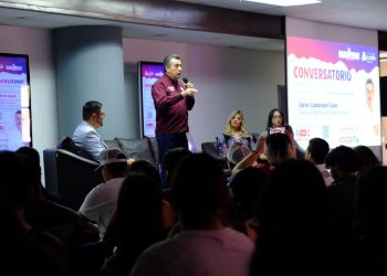 JAVIER LAMARQUE EXPONE ESTRATEGIAS PARA OPORTUNIDADES LABORALES EN CAJEME EN EL CONVERSATORIO DE UNIVERSIDAD LA SALLE
