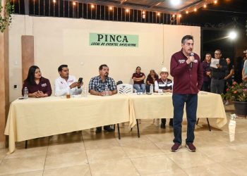 RECONOCE LAMARQUE CANO A MAESTRAS Y MAESTROS EN SU DÍA