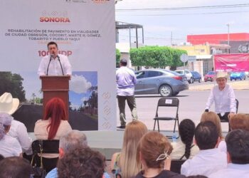 ENTREGAN ALCALDE Y GOBERNADOR OBRAS DE PAVIMENTACIÓN EN CAJEME