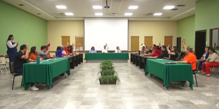 APRUEBA CABILDO RENUNCIA DE ANABEL ACOSTA ISLAS AL CARGO DE REGIDORA PROPIETARIA EN CAJEME