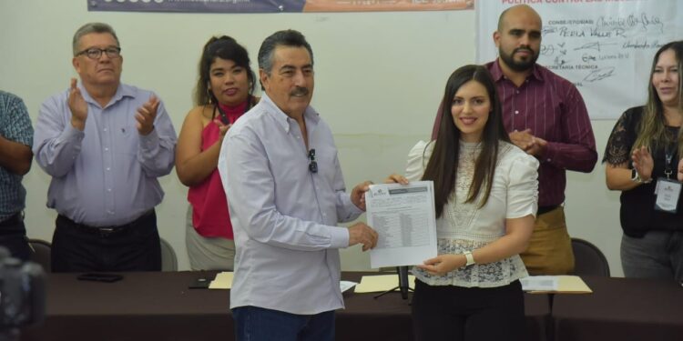 MÁS DE 102 MIL VOTOS RESPALDARON A JAVIER LAMARQUE