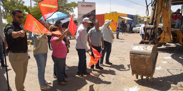 INICIA LAMARQUE CANO OBRA DE PAVIMENTACIÓN E INFRAESTRUCTURA HIDROSANITARIA EN CALLE AQUILES SERDÁN