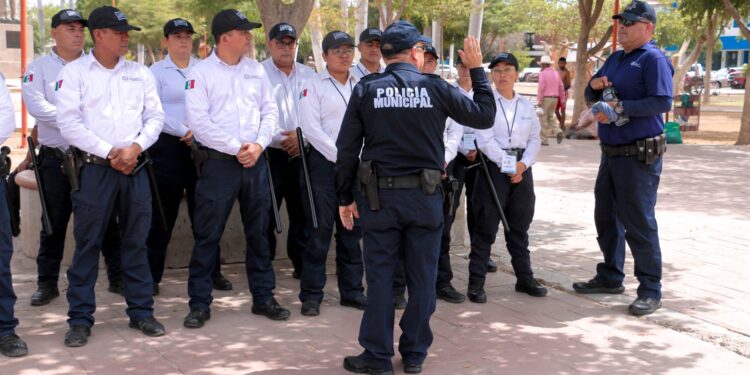 REALIZAN CADETES DE LA ACADEMIA DE POLICÍA MUNICIPAL PRÁCTICA EN VÍA PÚBLICA